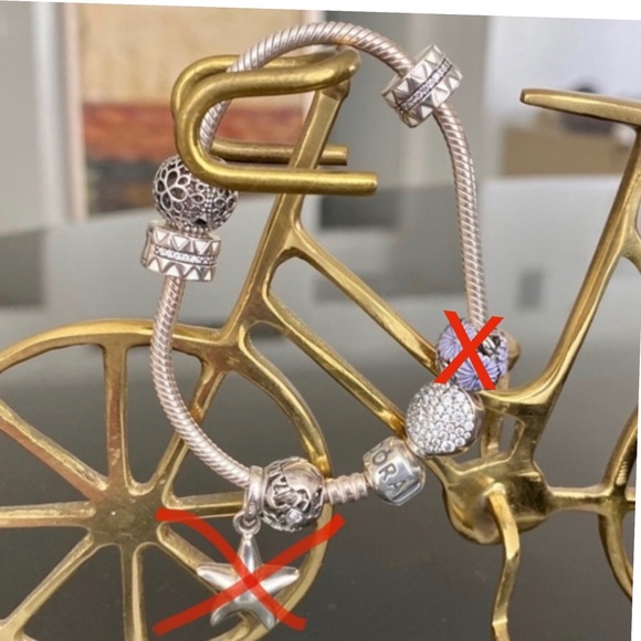 NWOT AUTH PANDORA MOMENTS BRACELETE W/ CHARMS - Picture 2 of 13